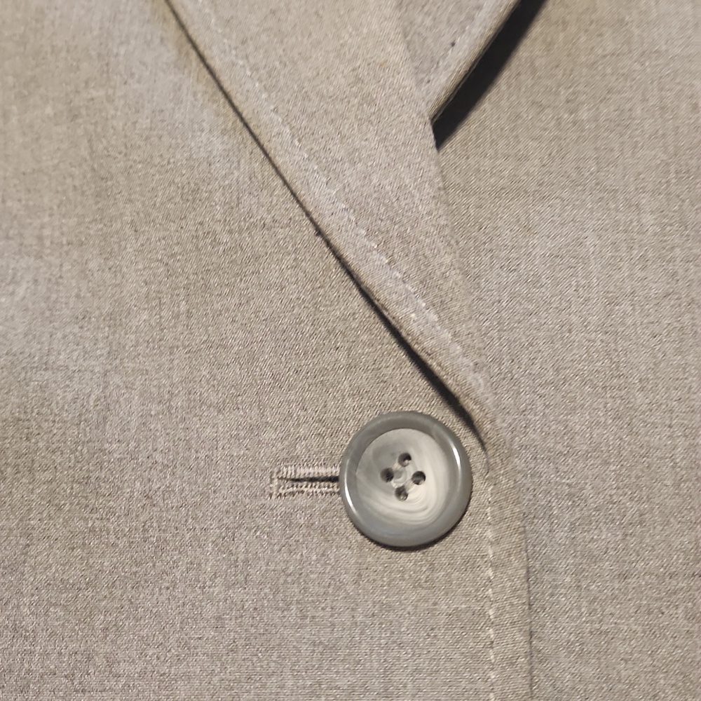 Tahari Gray Blazer - Picture 4 of 5